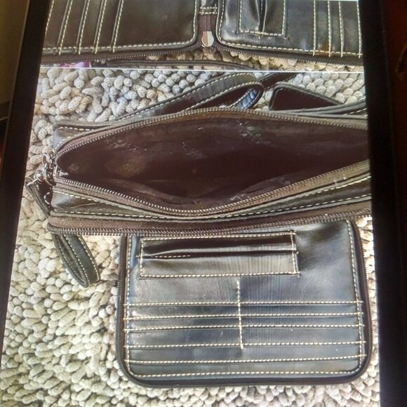 Black Italian designed shoulder bag - Picture 6 of 13